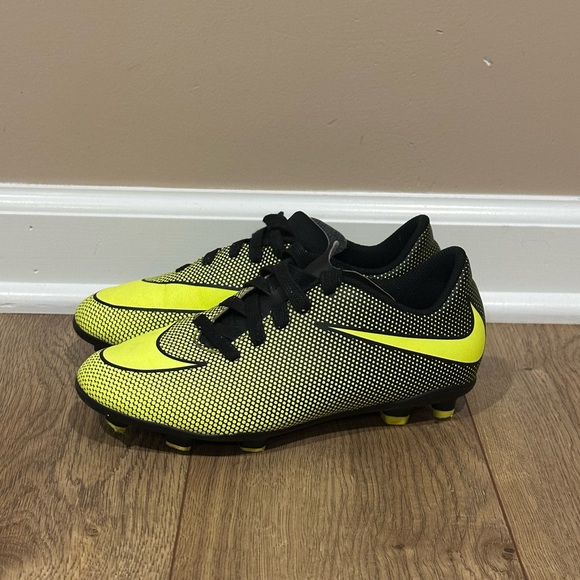 Kids Neon Green Nike Soccer Cleats - Picture 2 of 7